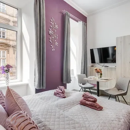 Magic In Downtown Apartment *