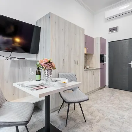 Apartment Magic In Downtown