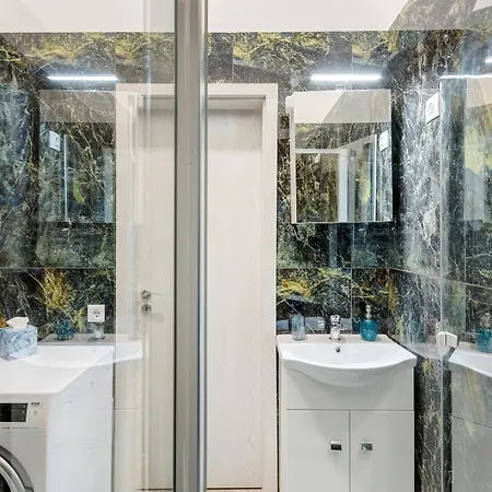 Apartment Magic In Downtown