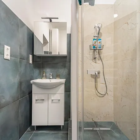 Magic In Downtown Apartment