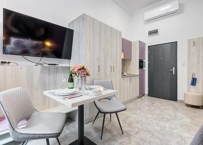 Apartment Magic In Downtown