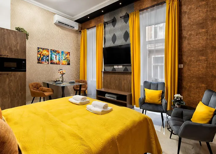 Magic In Downtown * Budapest